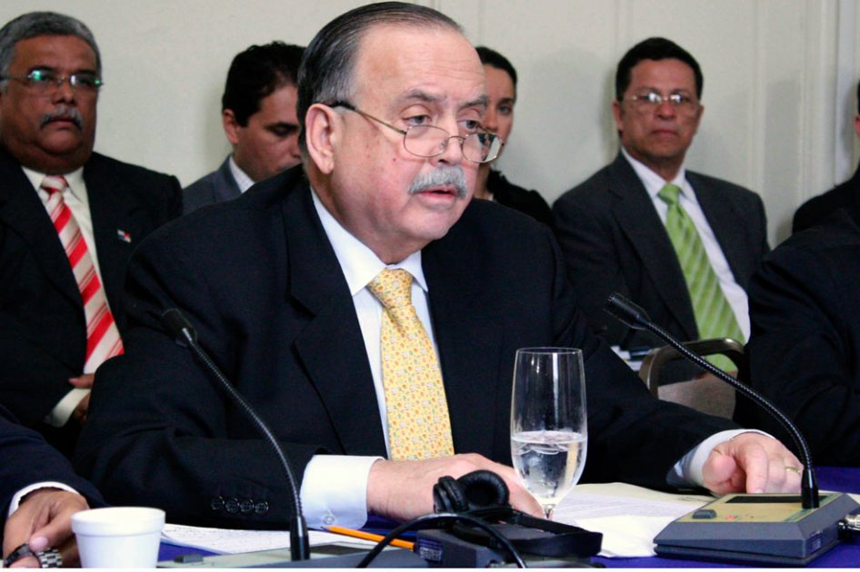 Por críticas a Venezuela destituyen embajador panameño ante la OEA