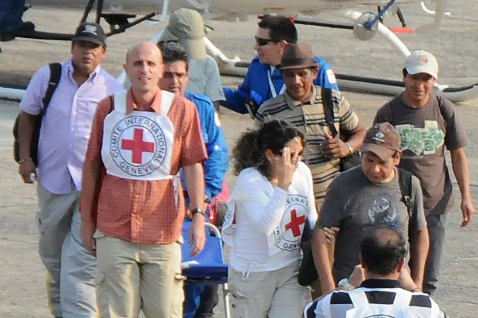 Peruanos liberados dicen que eran vigilados por adolescentes