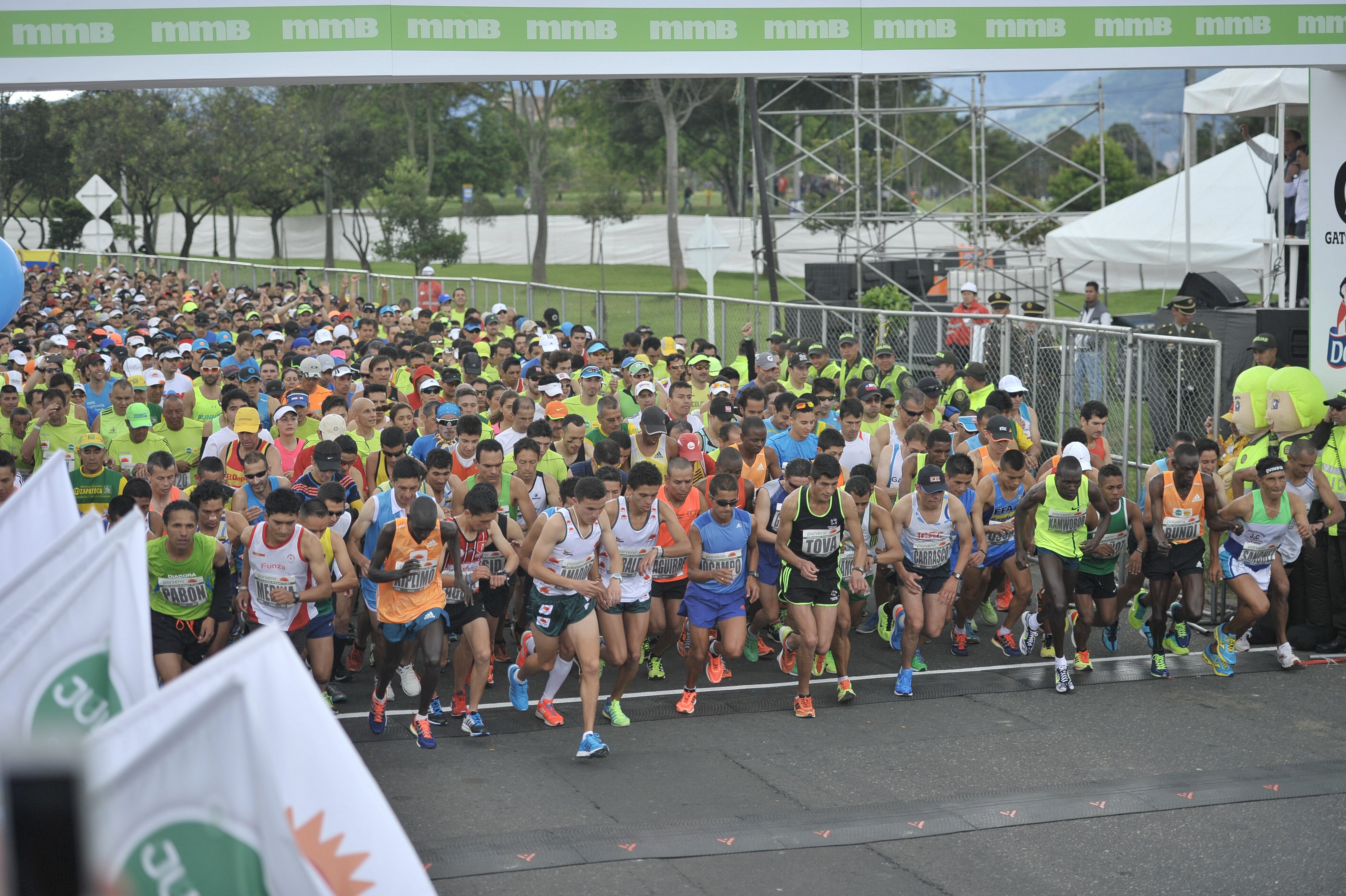 Aspectos de corredores y ganadores de la MMB Media Maratón de Bogotá en la edición realizada en el año 2014