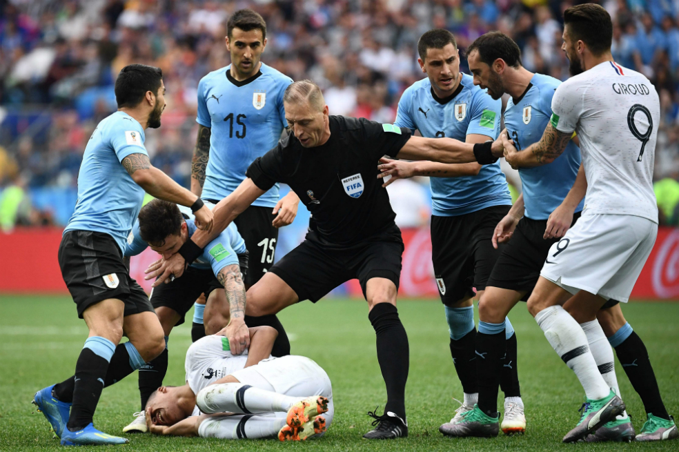 En modo Neymar: la simulación de Mbappé que molestó a los uruguayos