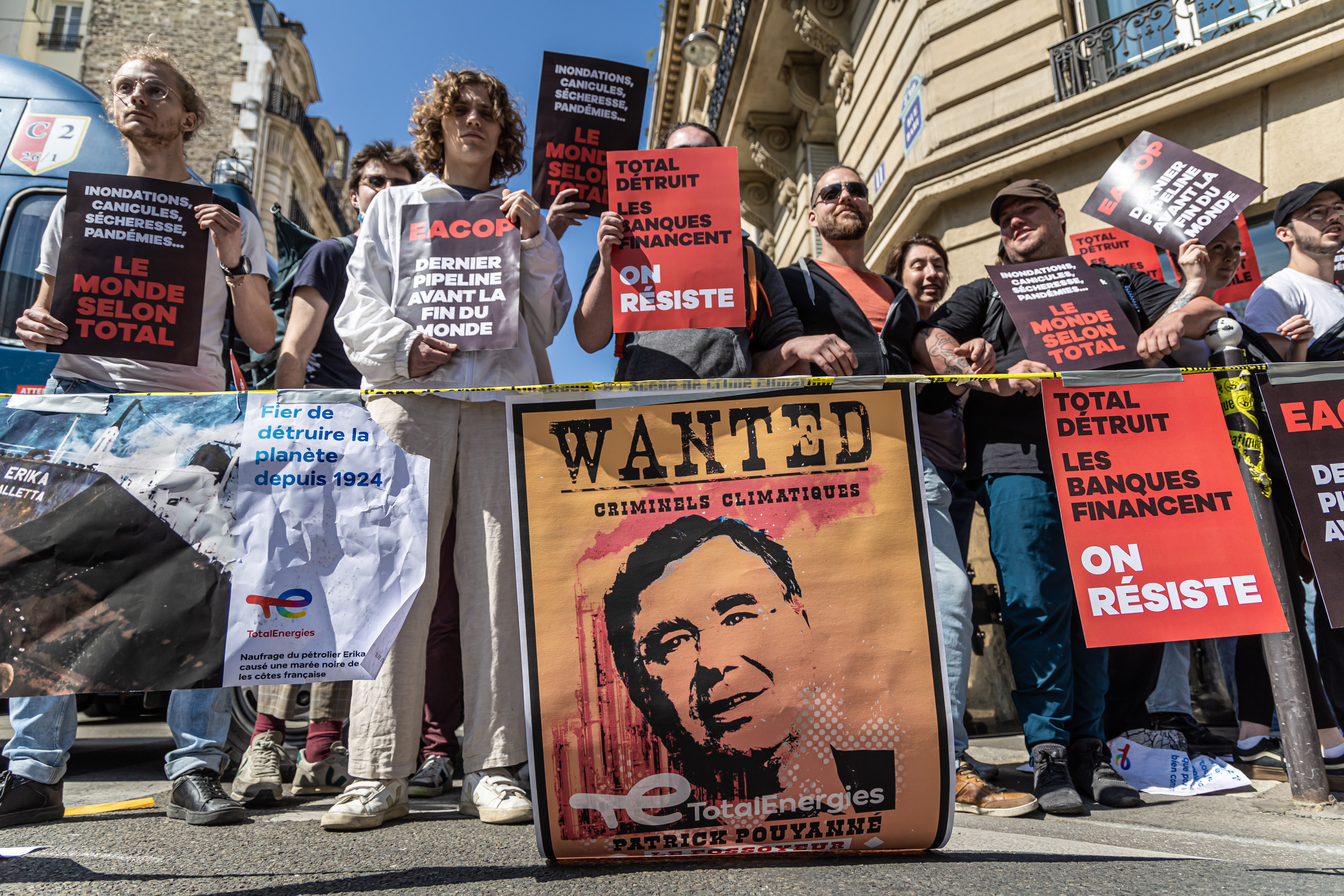 Francia: marchas ecologistas terminan con enfrentamientos y gases lacrimógenos