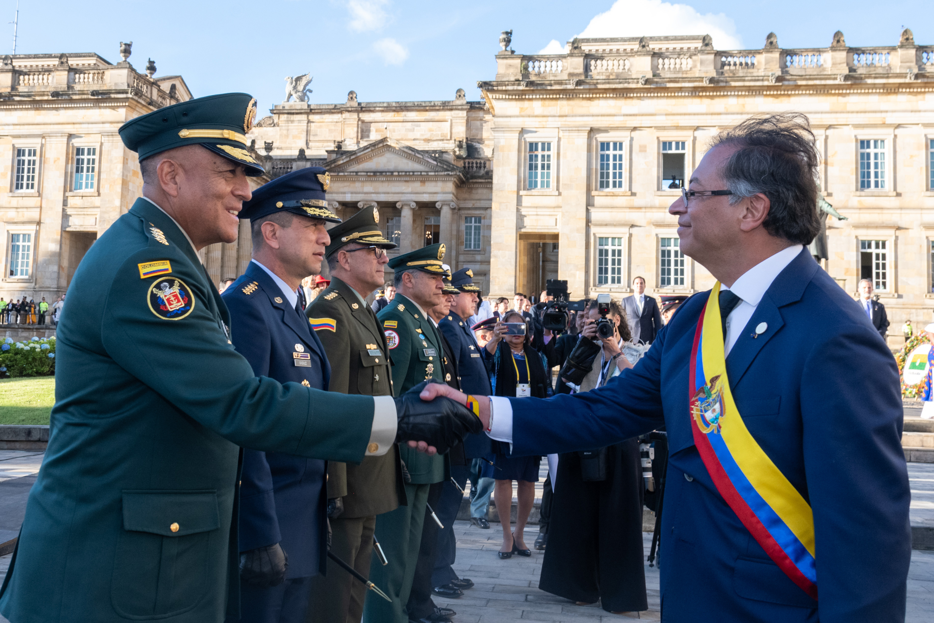 Del empalme al gobierno: los problemas que le esperan a Petro