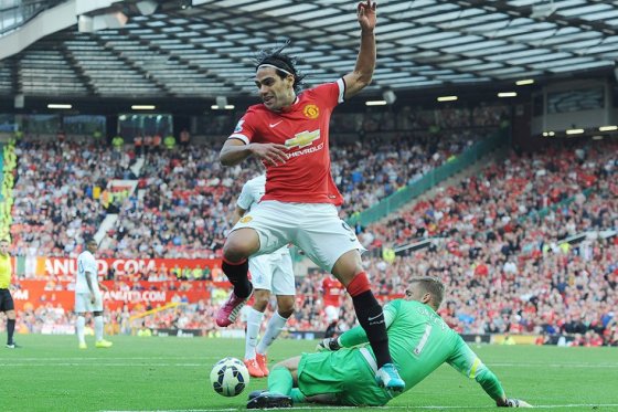 Manchester United confirma la lesión de Falcao