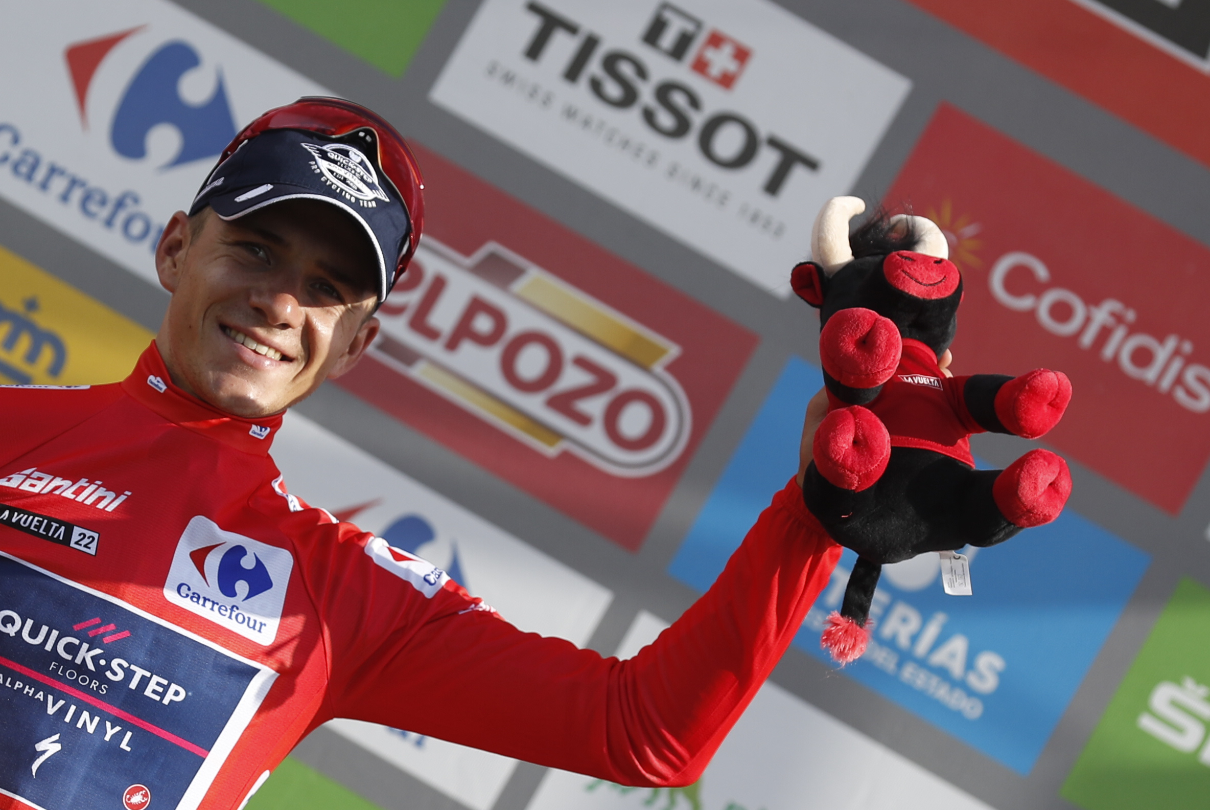 Así va la clasificación general de la Vuelta a España con Evenepoel firme de rojo