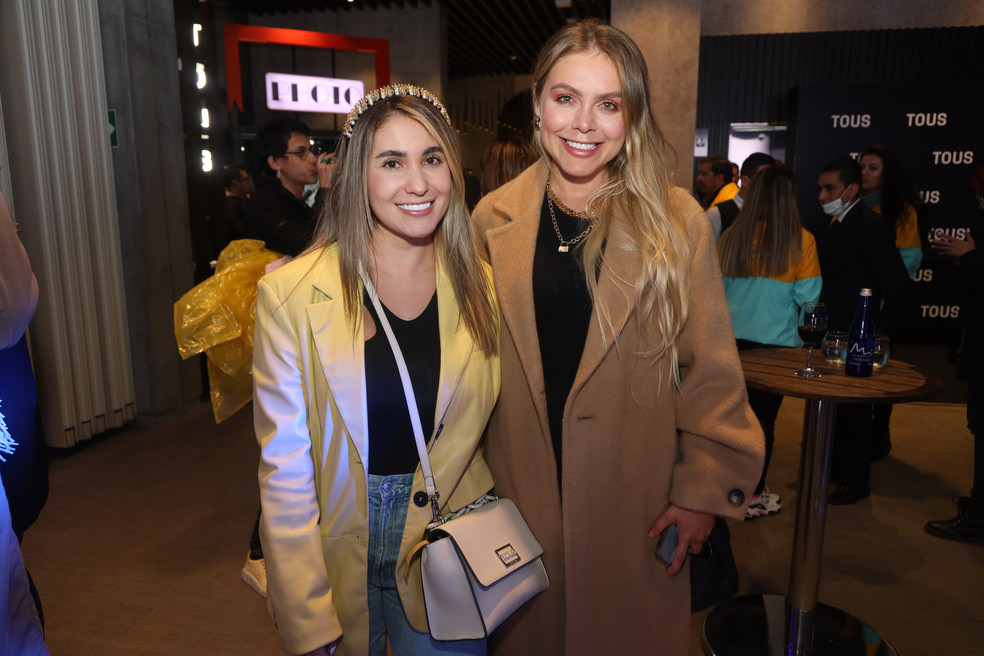 Natalia Castillo y Valeria polania