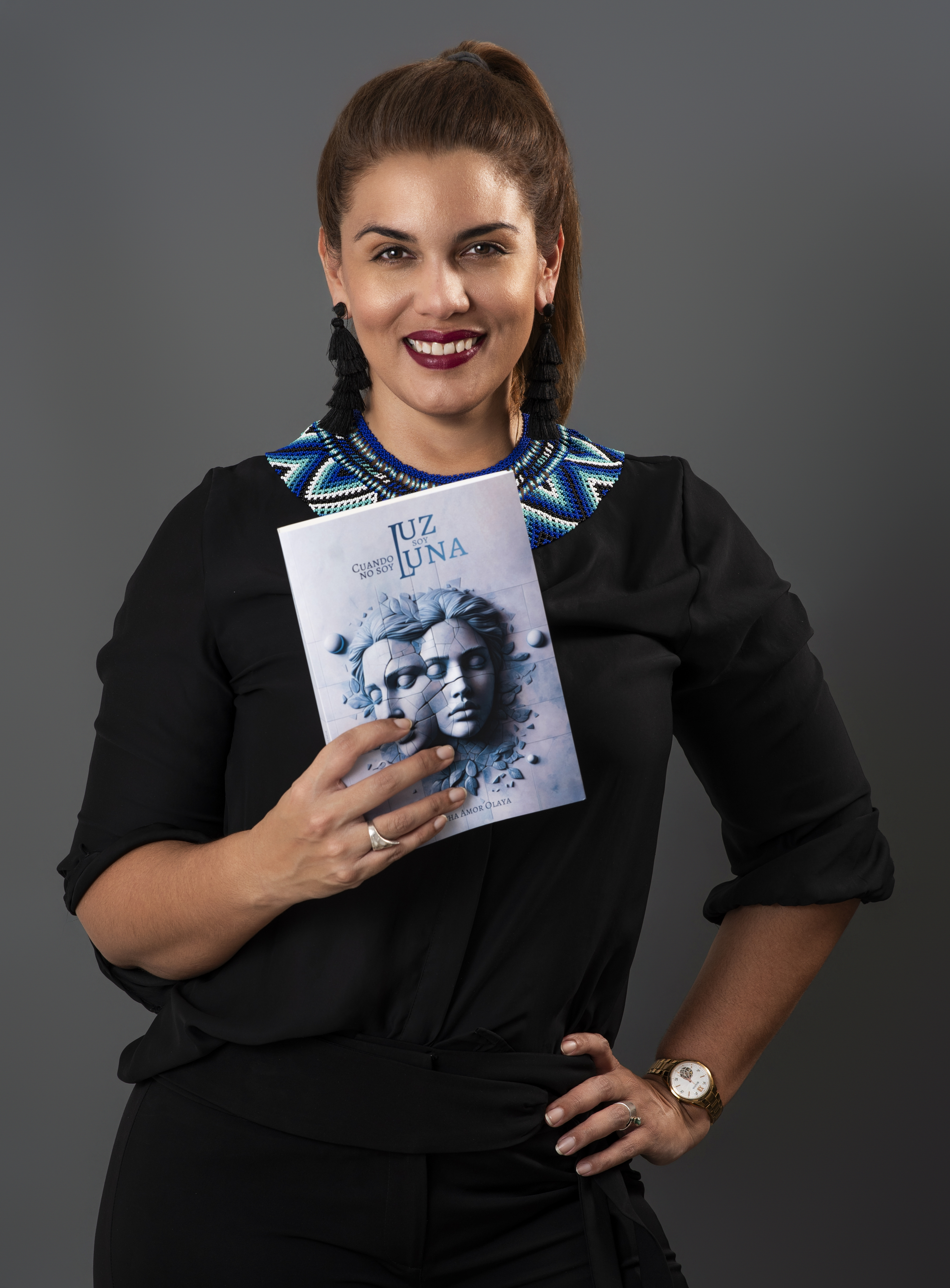 Martha Amor Olaya presentó su novela “Cuando no soy luz, soy luna” en Cartagena