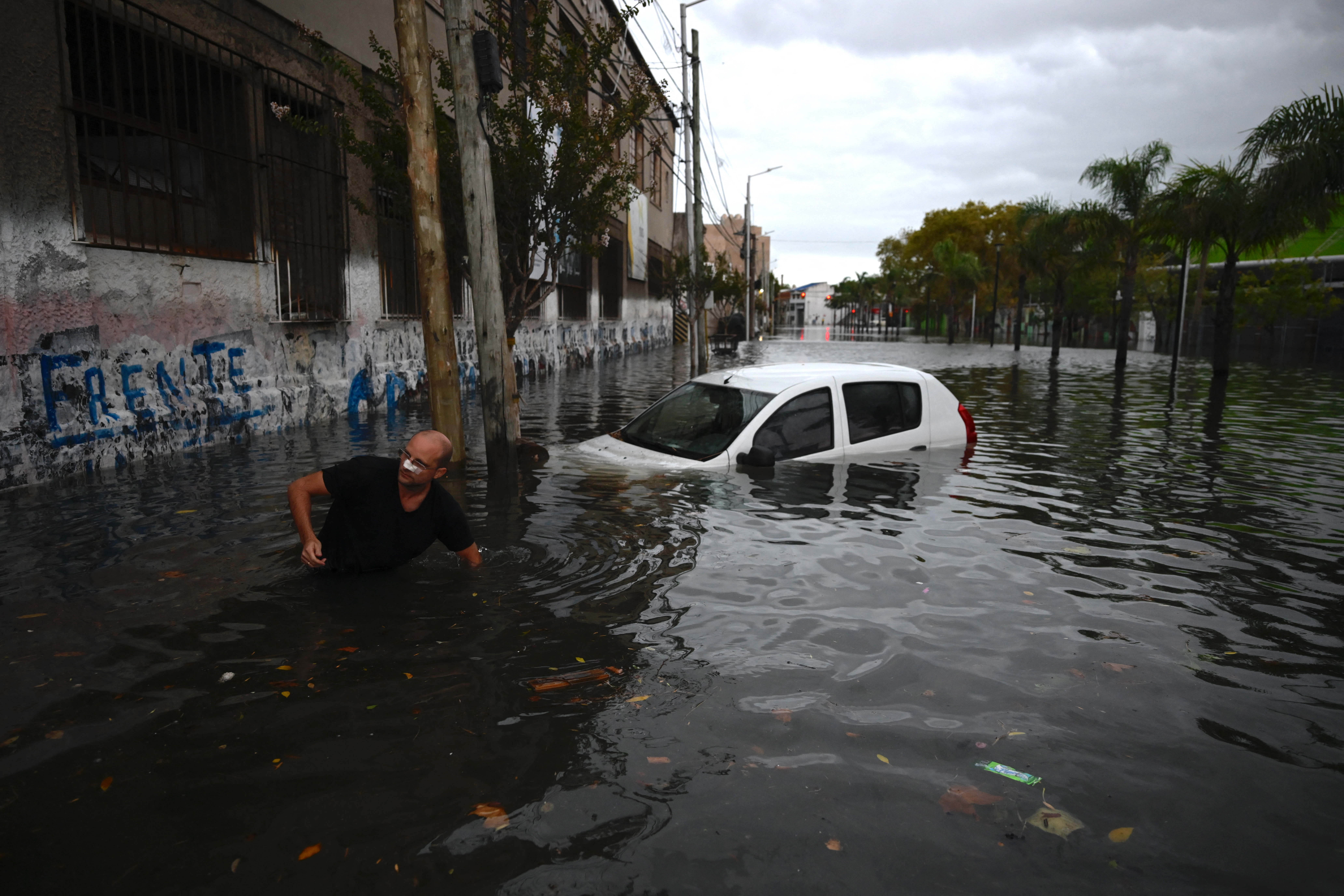 Argentina: un muerto durante la tormenta eléctrica que inundó Buenos Aires
