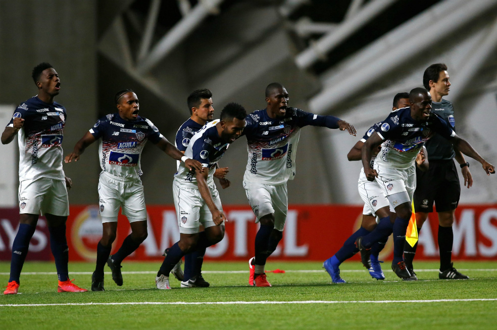 Júnior jugó la semana pasada en Chile y el domingo en Cali, ante el América.