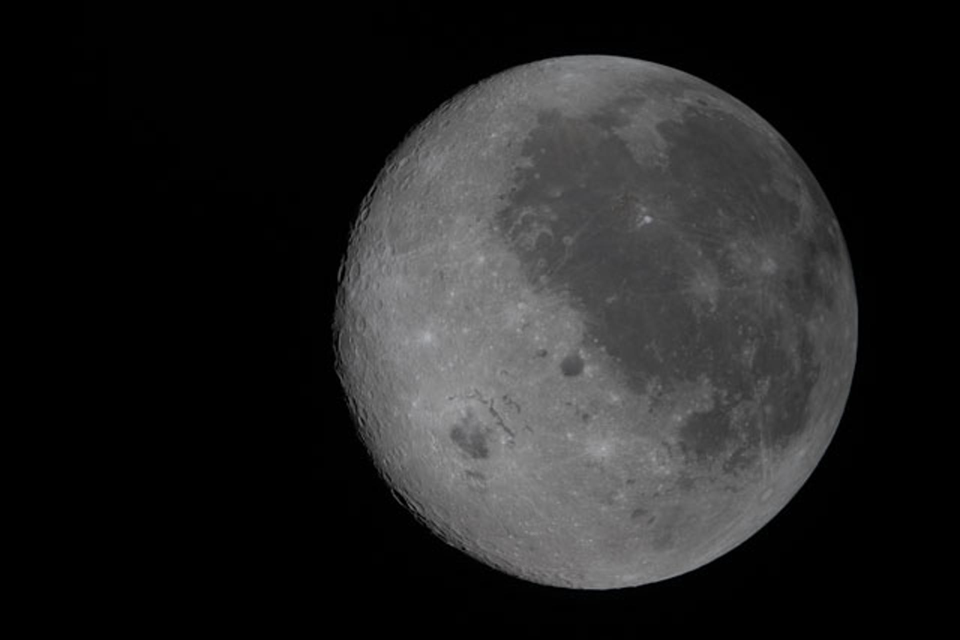 Artemis II logró un récord y empieza la observación de la Luna