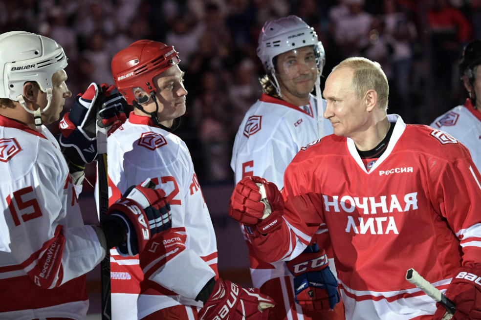 Putin descresta de nuevo con su habilidad en el hockey