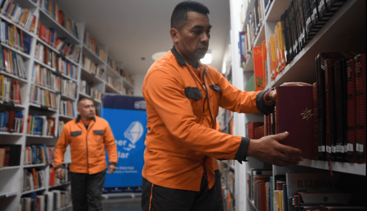 La biblioteca de la Cárcel Distrital es la número 24 en ingresar a Bibliored
