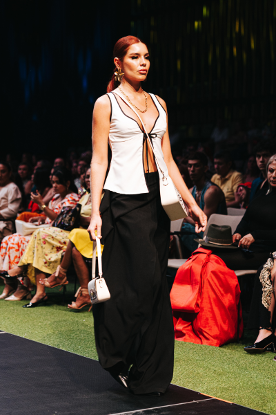 Mario Hernández inauguró el Santander Fashion Week con El Camino