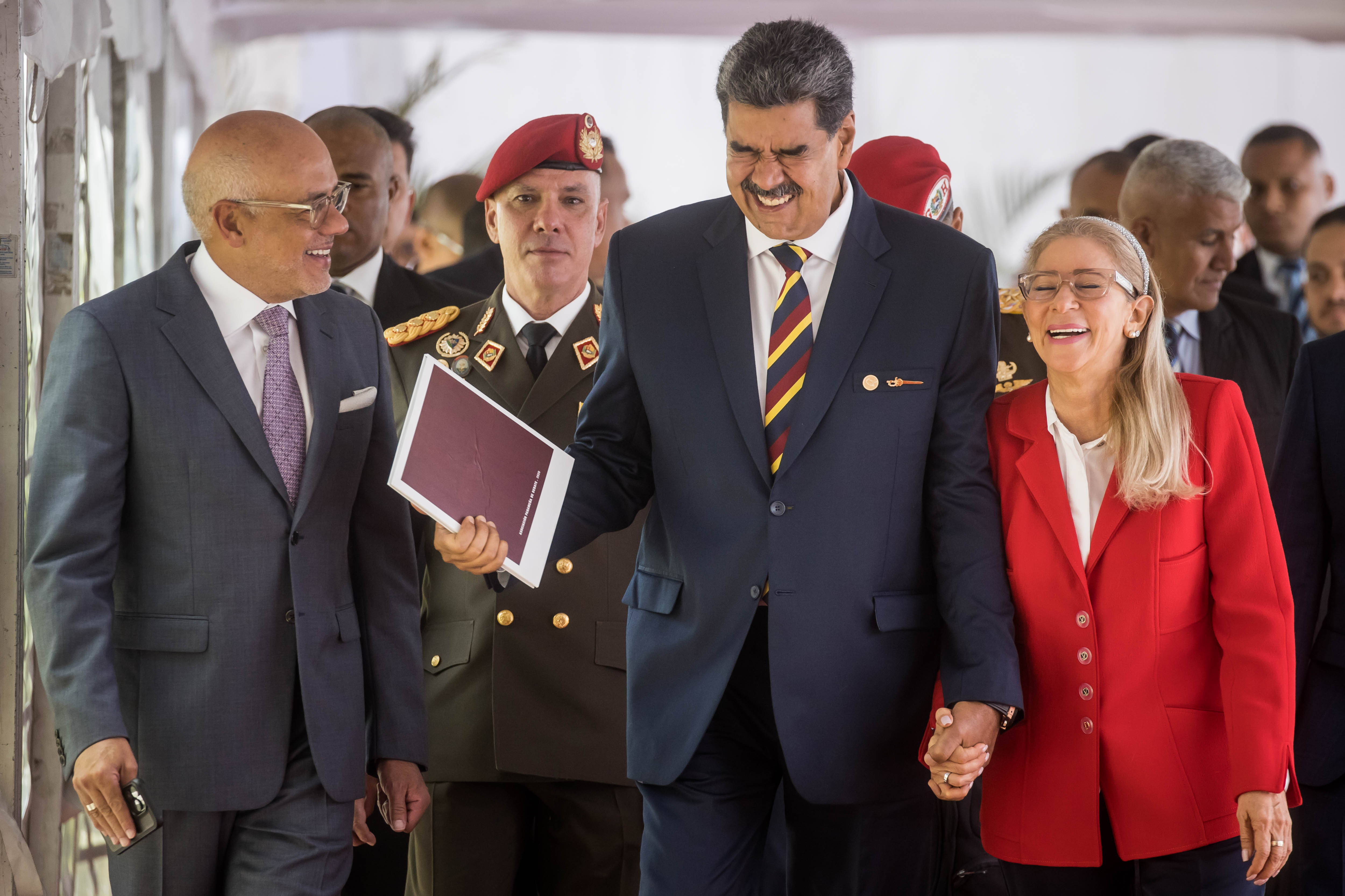 Acuerdo para reconocer resultados en Venezuela: solo dos candidatos no lo firmaron