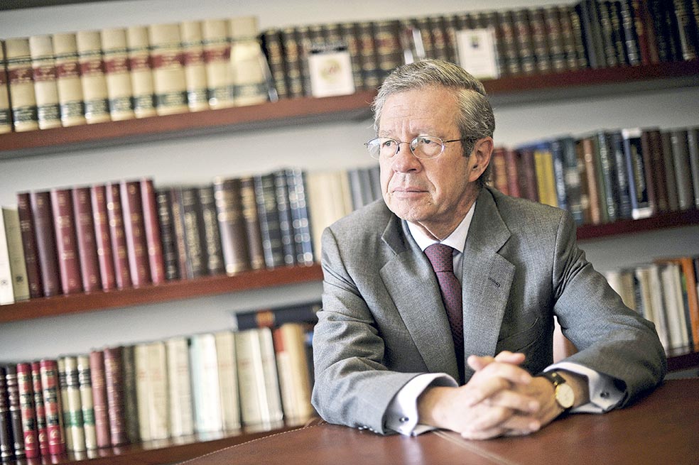 Esguerra dice: “Todo el tiempo los conciliadores nos reiteraban, repetida y airadamente, que quienes decidían eran ellos”. / Fotos: Óscar Pérez - El Espectador