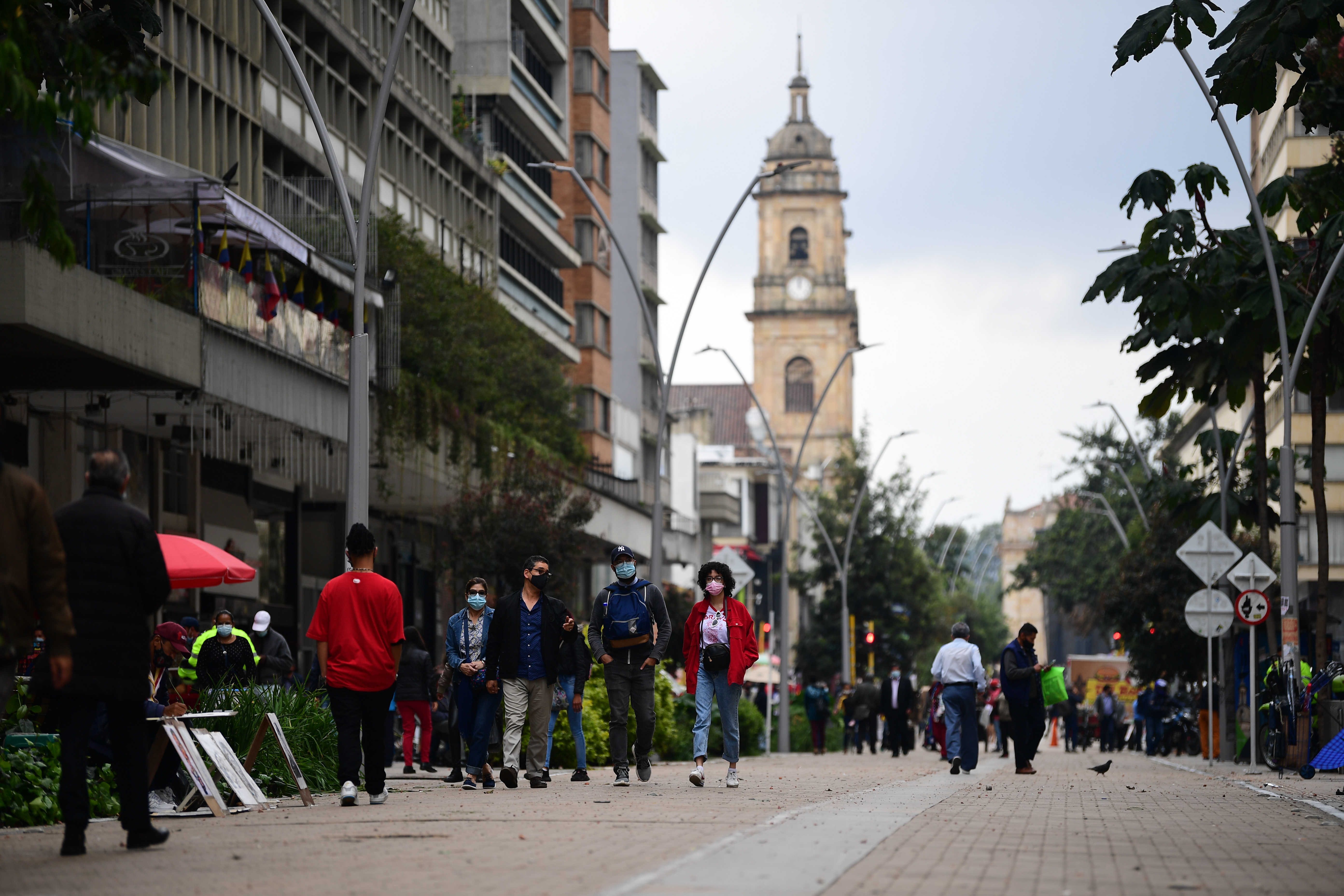 Aspectos de calles, fachadas de edificios y marchas durante el Paro nacional del 29 Abril 2021 #29A