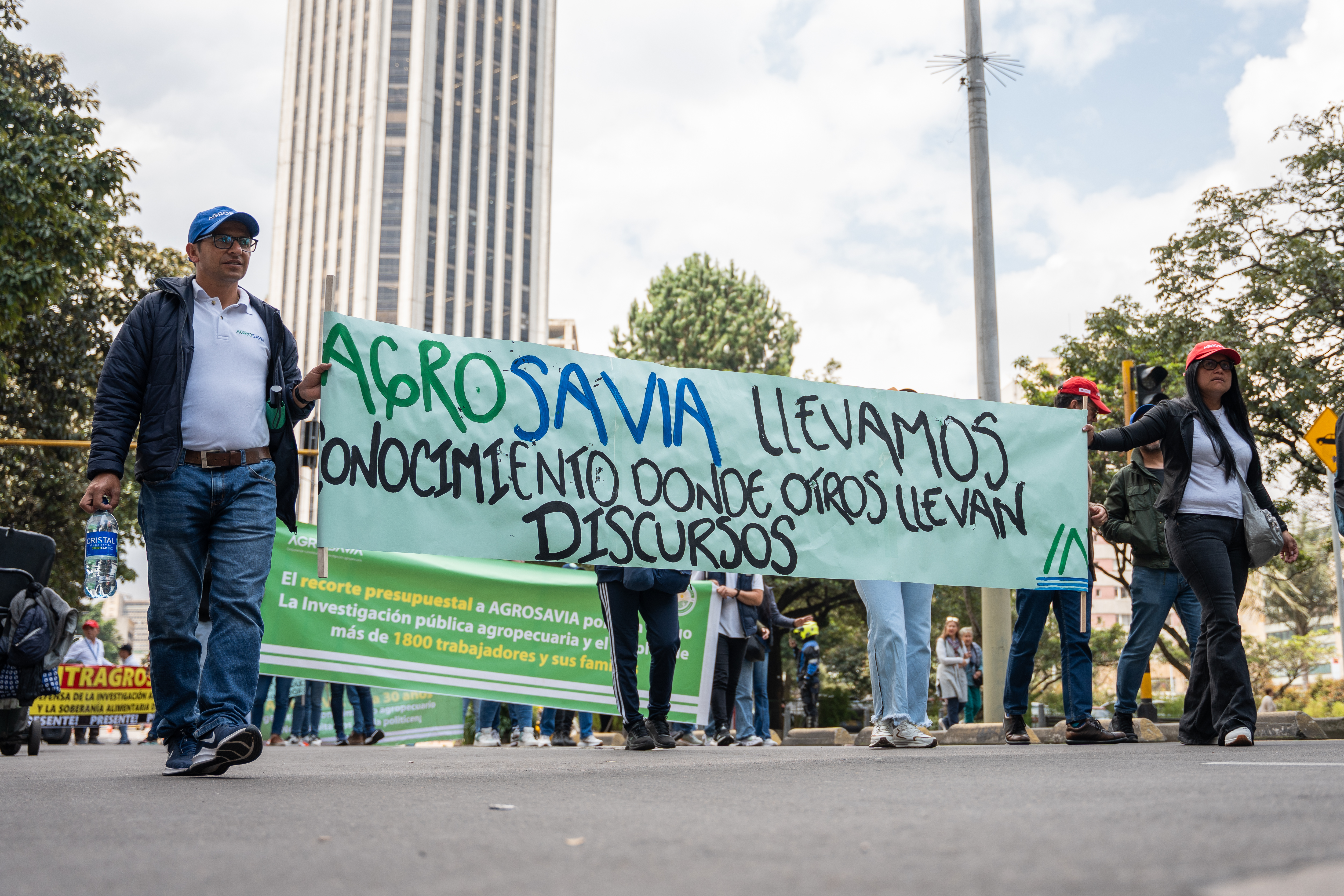 Marcha de funcionarios y sindicatos de Agrosavia.