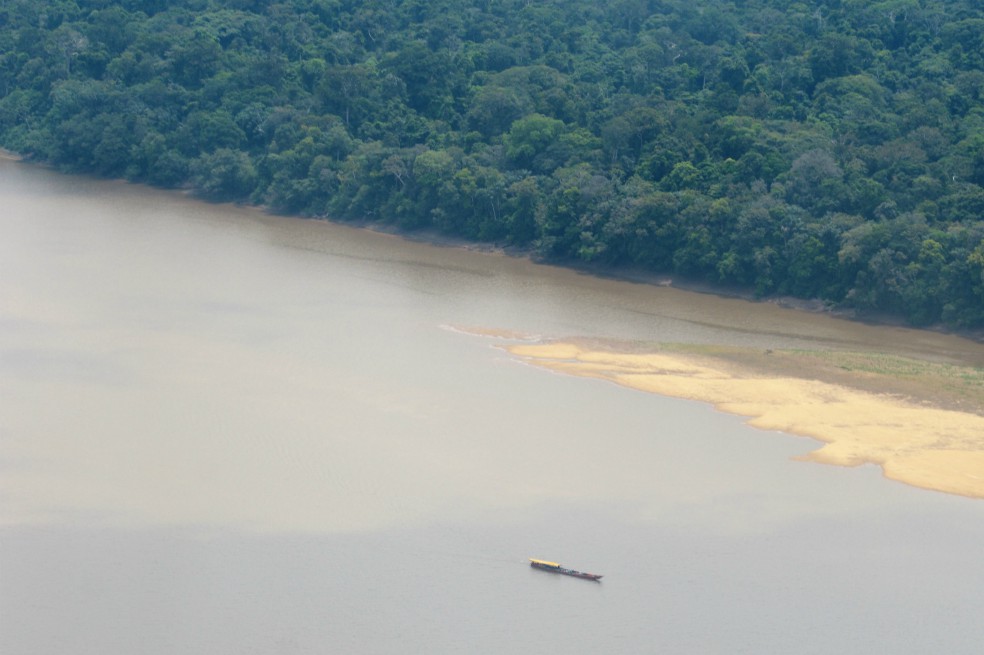 Las balsas mineras ilegales destruyen el río Caquetá en las narices de todo el mundo
