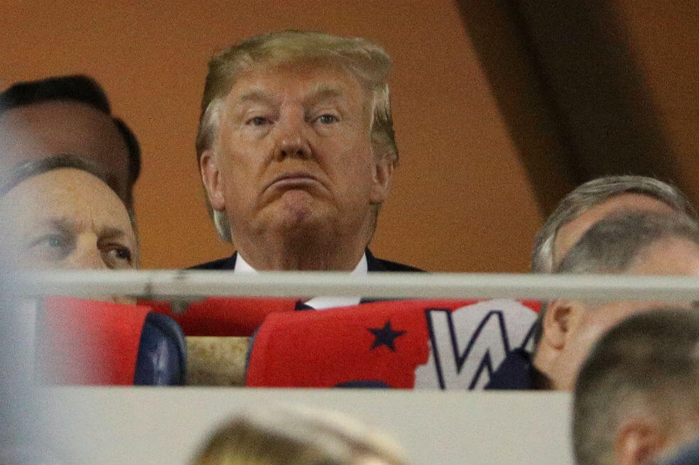 Trump fue abucheado en un juego de beisbol en Washington, ¿está perdiendo a su gente?