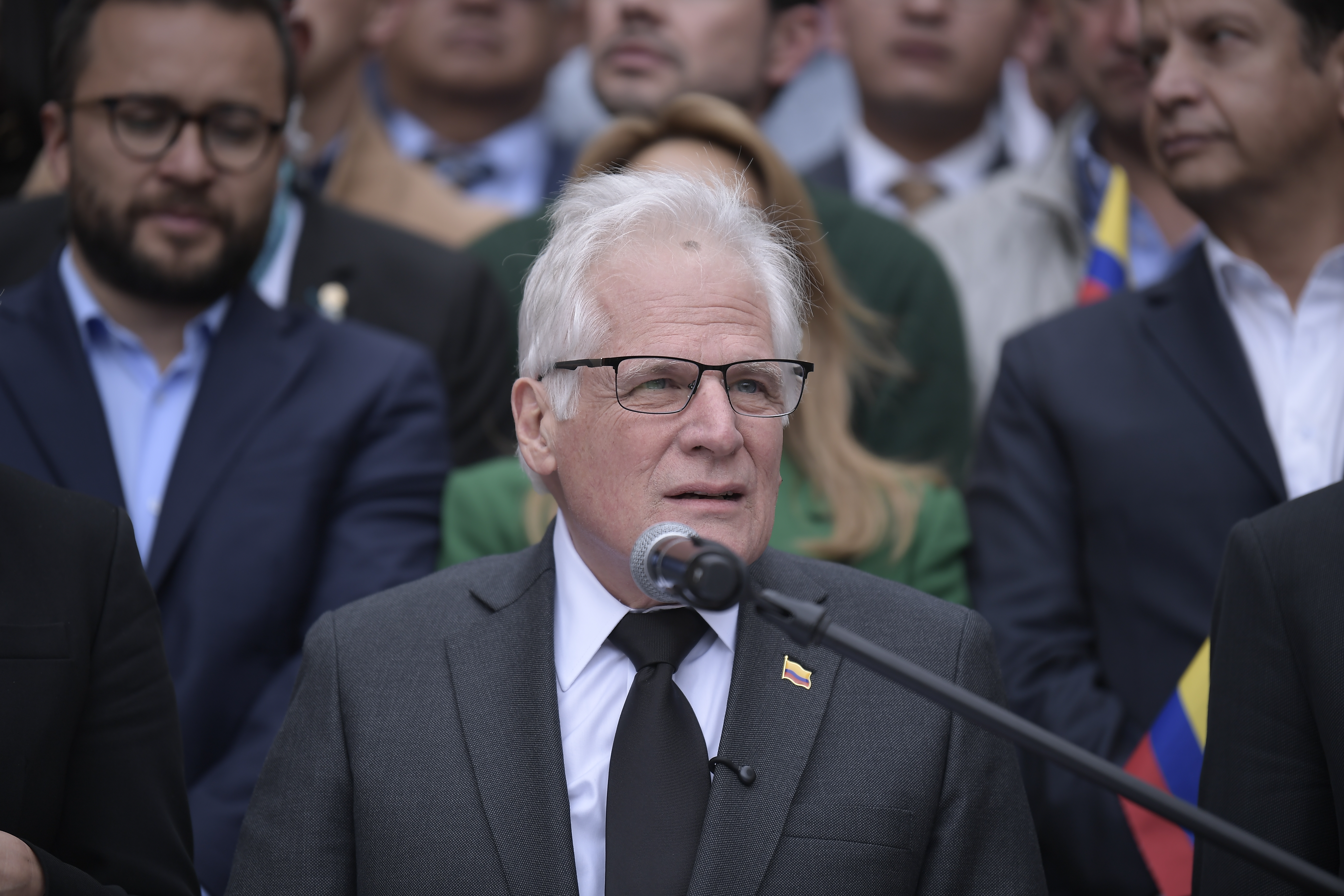 “No la veo en un ejercicio electoral”: Miguel Uribe Londoño sobre María Claudia Tarazona