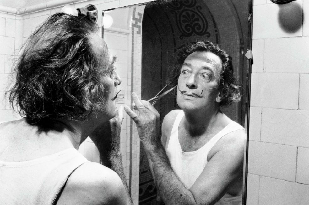 Una retrospectiva desprende a Dalí de su eterna faceta surrealista