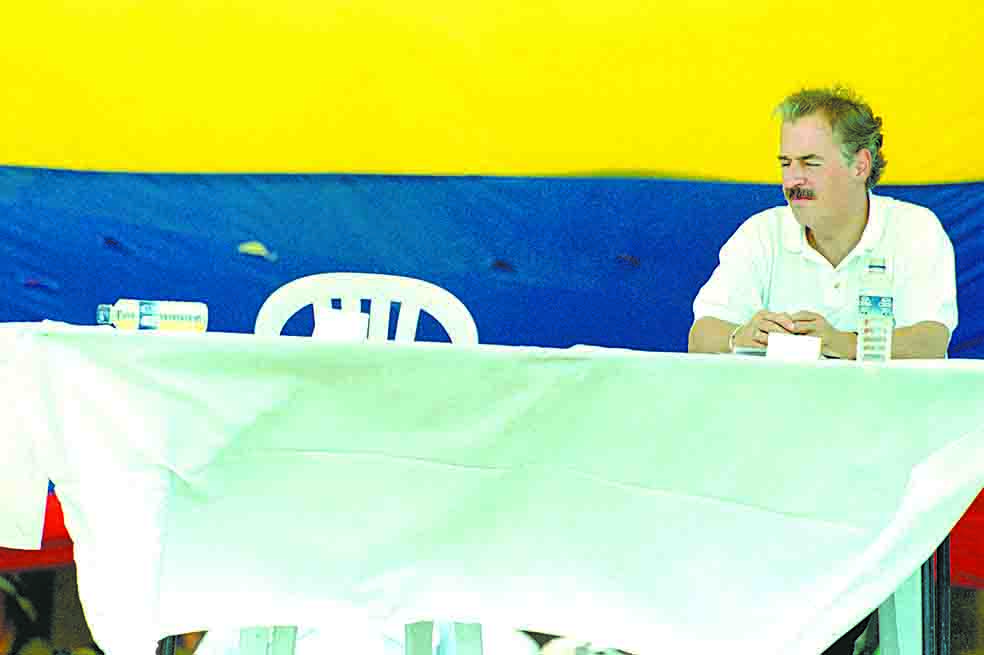Cuando Marulanda dejó la “silla vacía”