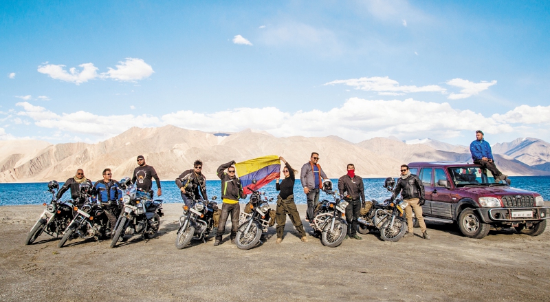 Colombianos en moto por el Himalaya