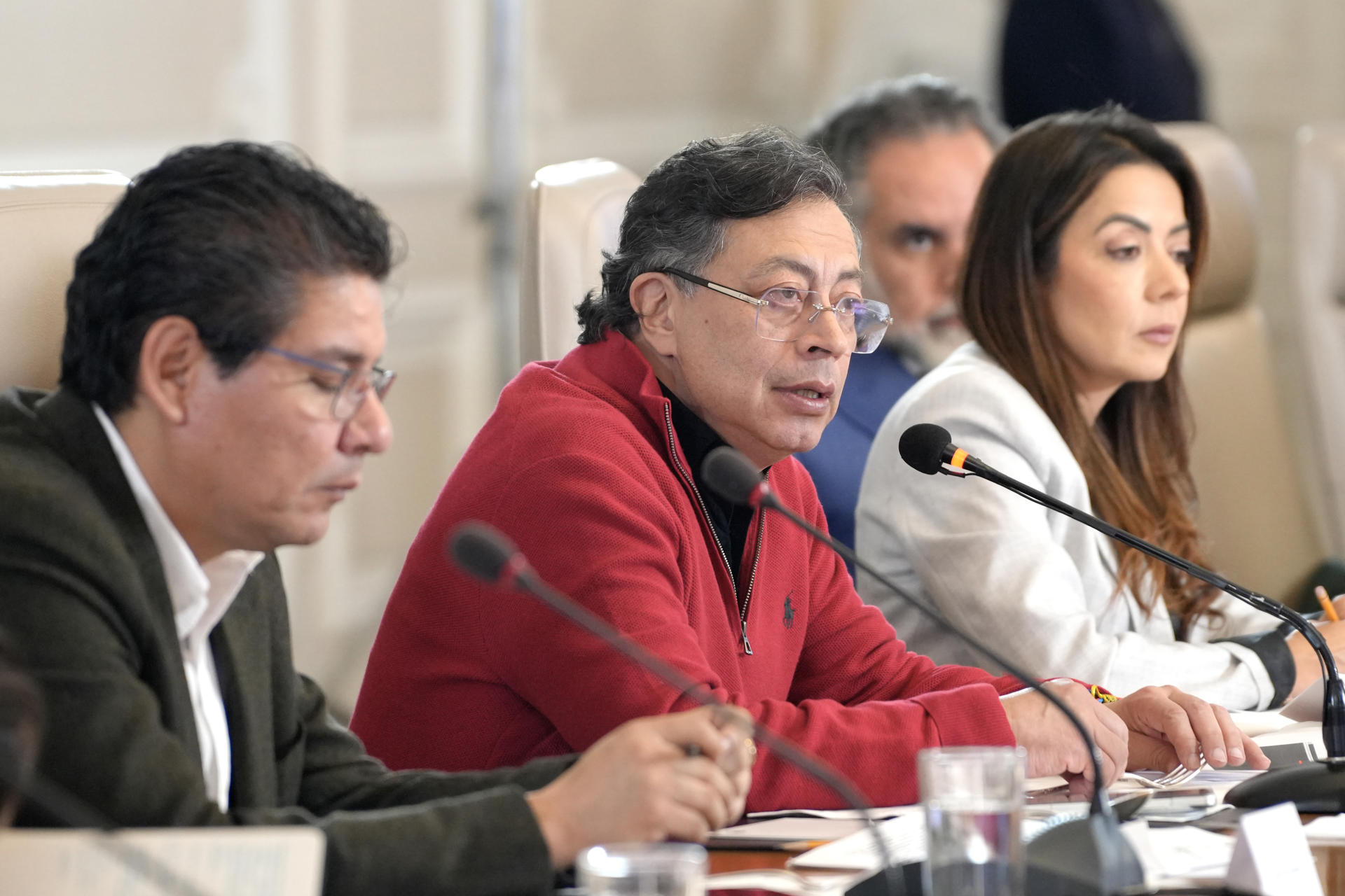 Administración Petro alista empalme: Gobierno no podrá comprometer plata de 2027