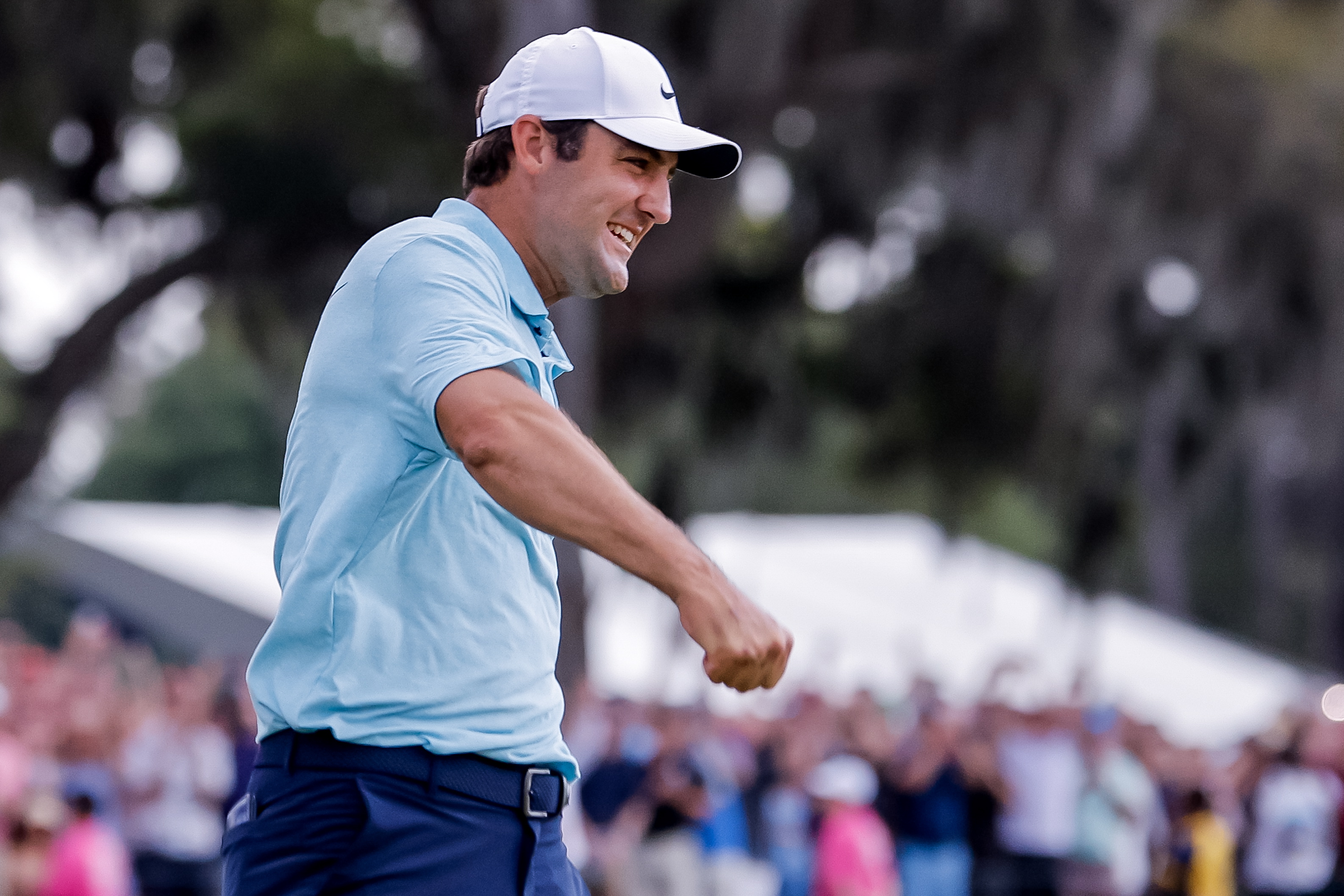 Ponte Vedra Beach (United States), 12/03/2023.- Scottie Scheffler of the US reacts after sinking his final putt on the eighteenth hole to win The Players Championship golf tournament at TPC Sawgrass in Ponte Vedra Beach, Florida, USA, 12 March 2023. (Estados Unidos) EFE/EPA/ERIK S. LESSER