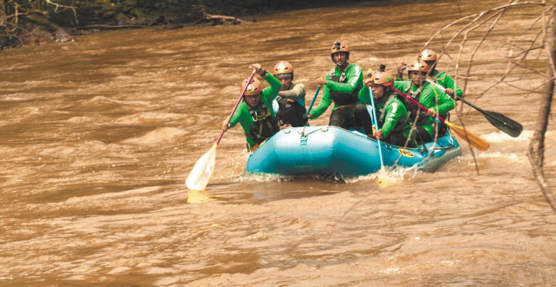 Ex-FARC desplazados por disidencias representarán a Colombia en campeonato de rafting