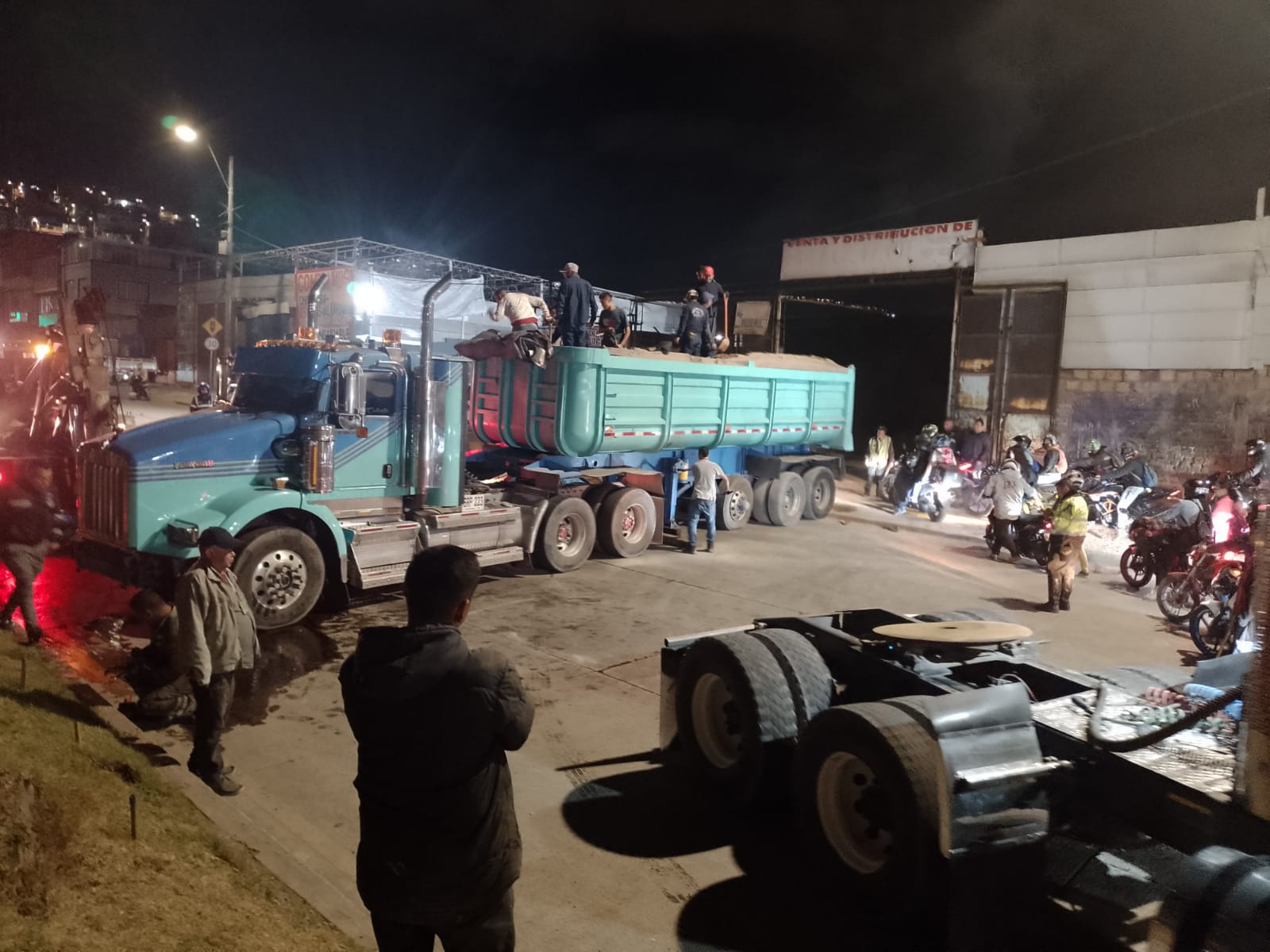 Camión varado causa colapso en vías en el sur de Bogotá: av. Boyacá  está estancada