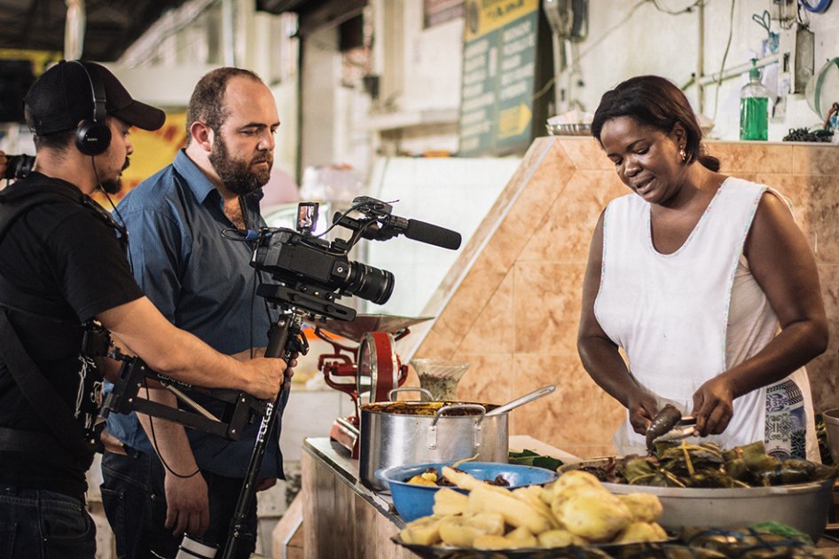 Santiago Rivas se ‘convierte’ en el Anthony Bourdain colombiano