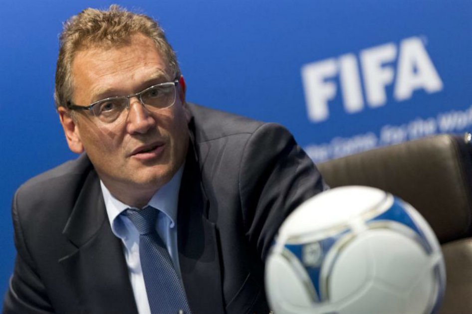 El secretario general de la Federación Internacional de Fútbol (FIFA), Jérôme Valcke, dijo que el Mundial de 2022 no se celebrará en los meses de junio y julio debido a las altas temperaturas.   / EFE