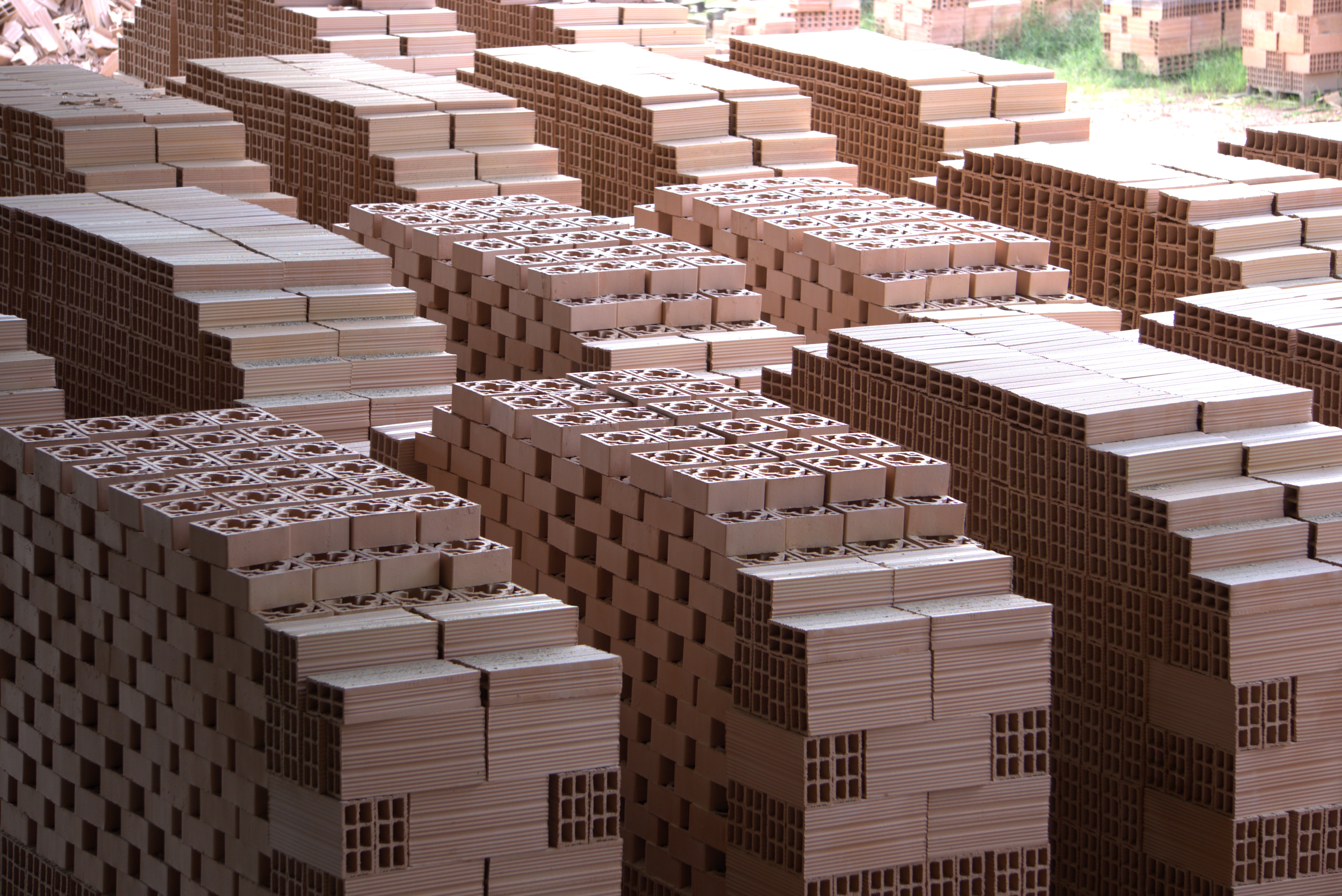 Exportar materiales de construcción es más difícil por el dólar barato: este es el panorama