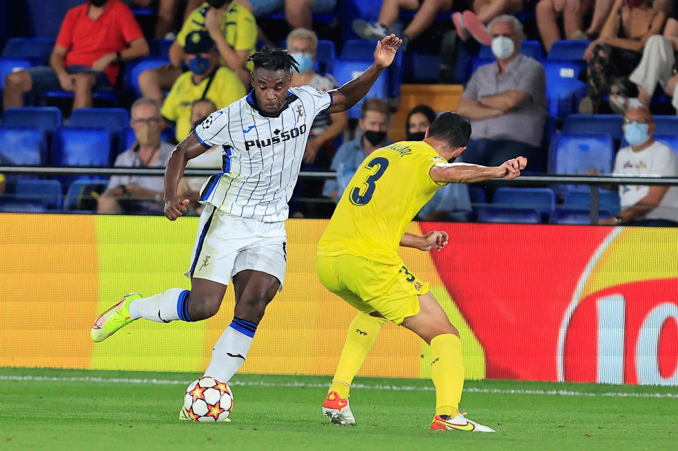 Duván Zapata, titular en el empate de Atalanta contra Villarreal