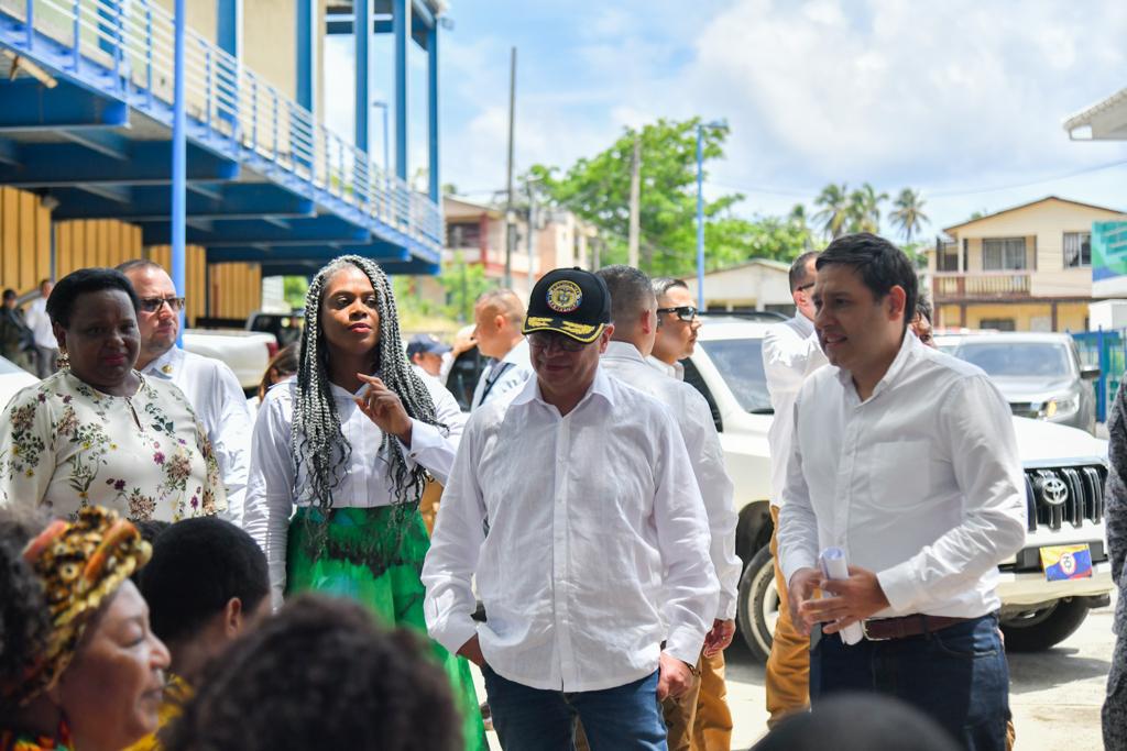 “Por primera vez un gobierno defiende de verdad el territorio soberano”: Petro