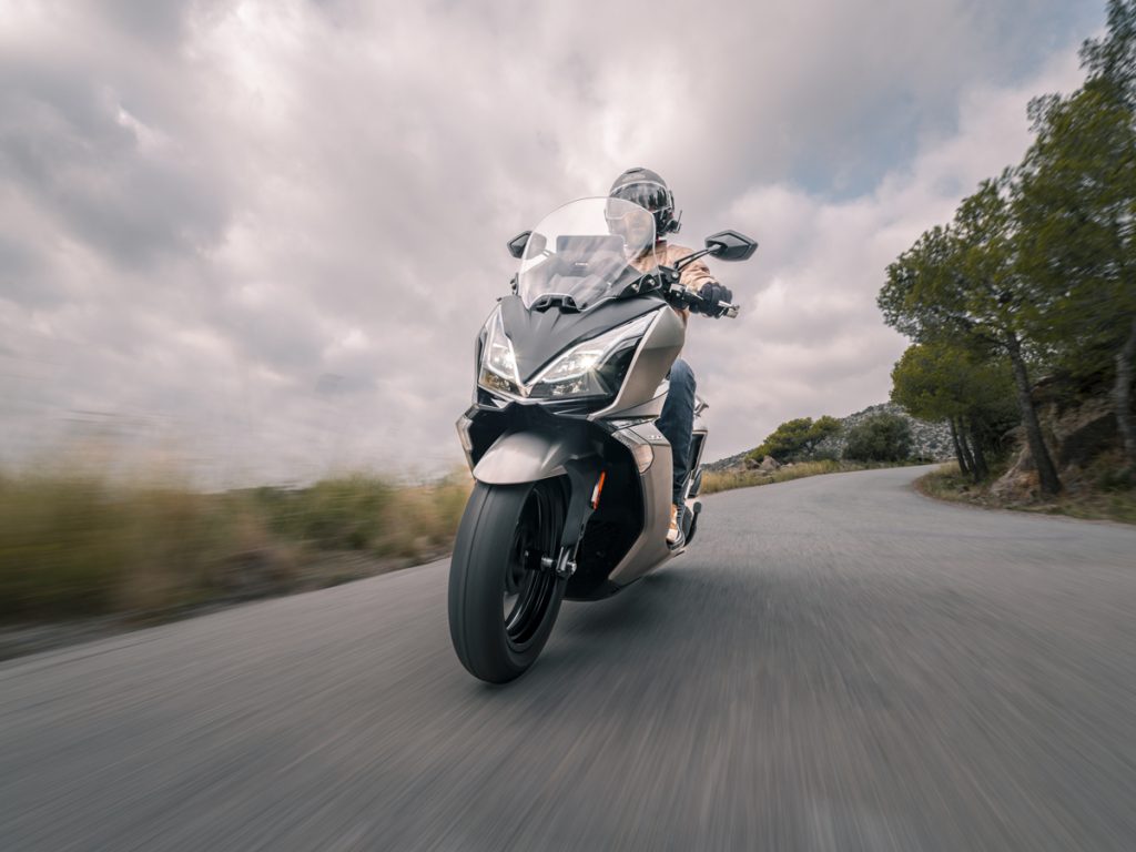 Regresa el icónico ‘megascooter’ Kymco Super Dink GT 350, ahora con 28 CV