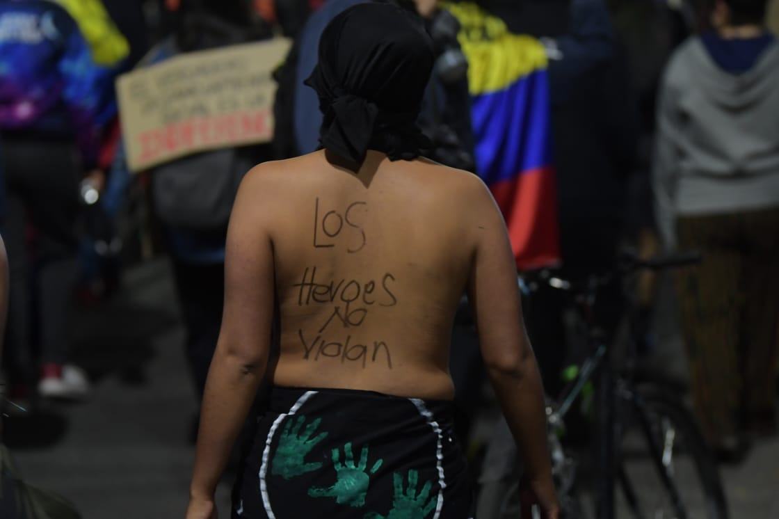 Los ciudadanos salieron a las calles por los recientes casos de abuso sexual cometidos por integrantes de las Fuerzas Armadas y el pedido para que haya matrícula cero en las Universidades fueron objeto de esta movilización.