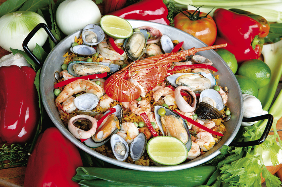 Prepara una paella valenciana tradicional y auténtica