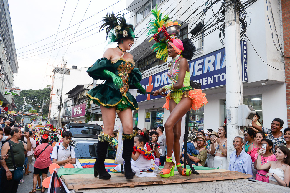 DESFILE DE CARROZAS REINADO NACIONAL DE LA PANELA 2024
