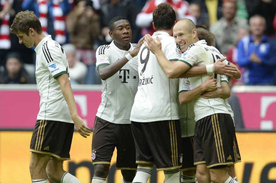 Bayern venció a Hannover y le pone presión al Dortmund