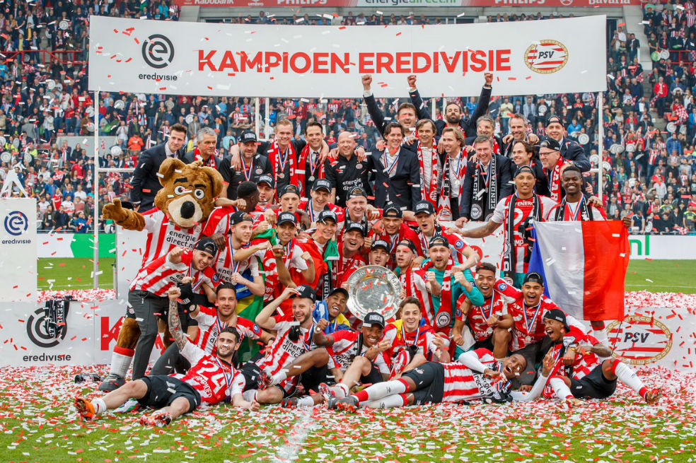 Los jugadores del PSV celebran el título de la Eredivisie. / PSV