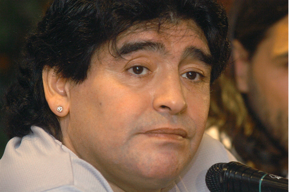«Cuando veo la formación de la selección argentina me asusto»: Diego Maradona