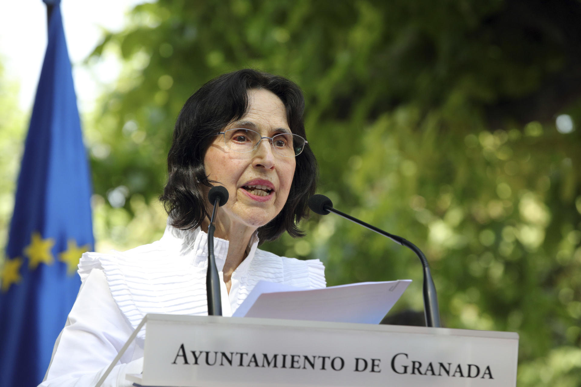Coral Bracho recibió el Premio Internacional de Poesía Federico García Lorca