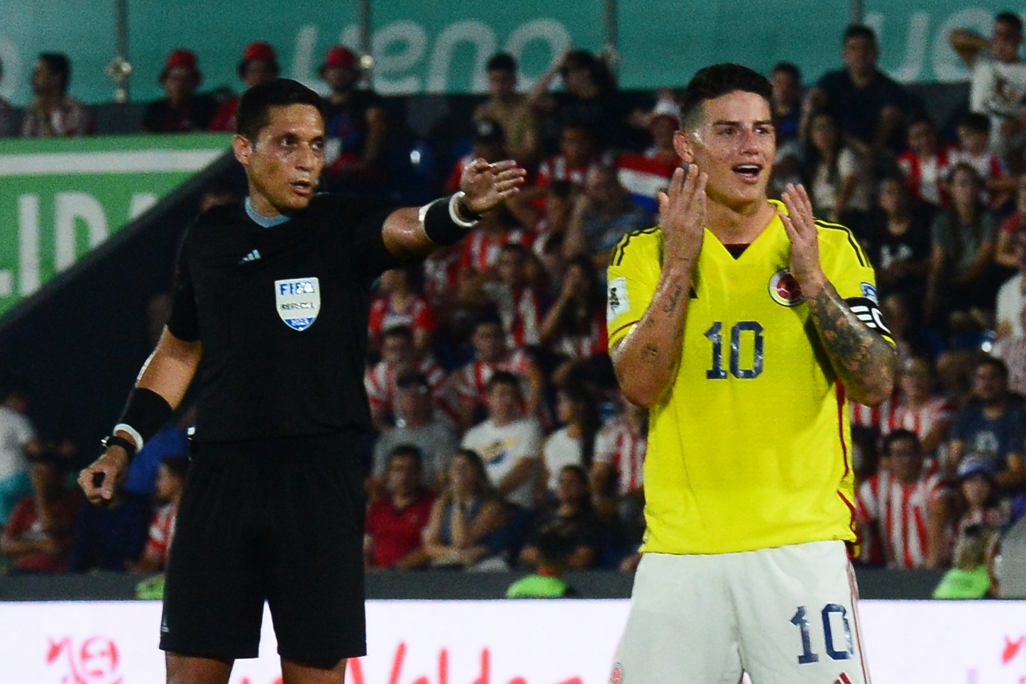 AMDEP3500. ASUNCIÓN (PARAGUAY), 21/11/2023.- James Rodríguez de Colombia reacciona hoy, en un partido de las Eliminatorias Sudamericanas para la Copa Mundo de Fútbol 2026 entre Paraguay y Colombia en el estadio Defensores del Chaco en Asunción (Paraguay). EFE/ Daniel Piris