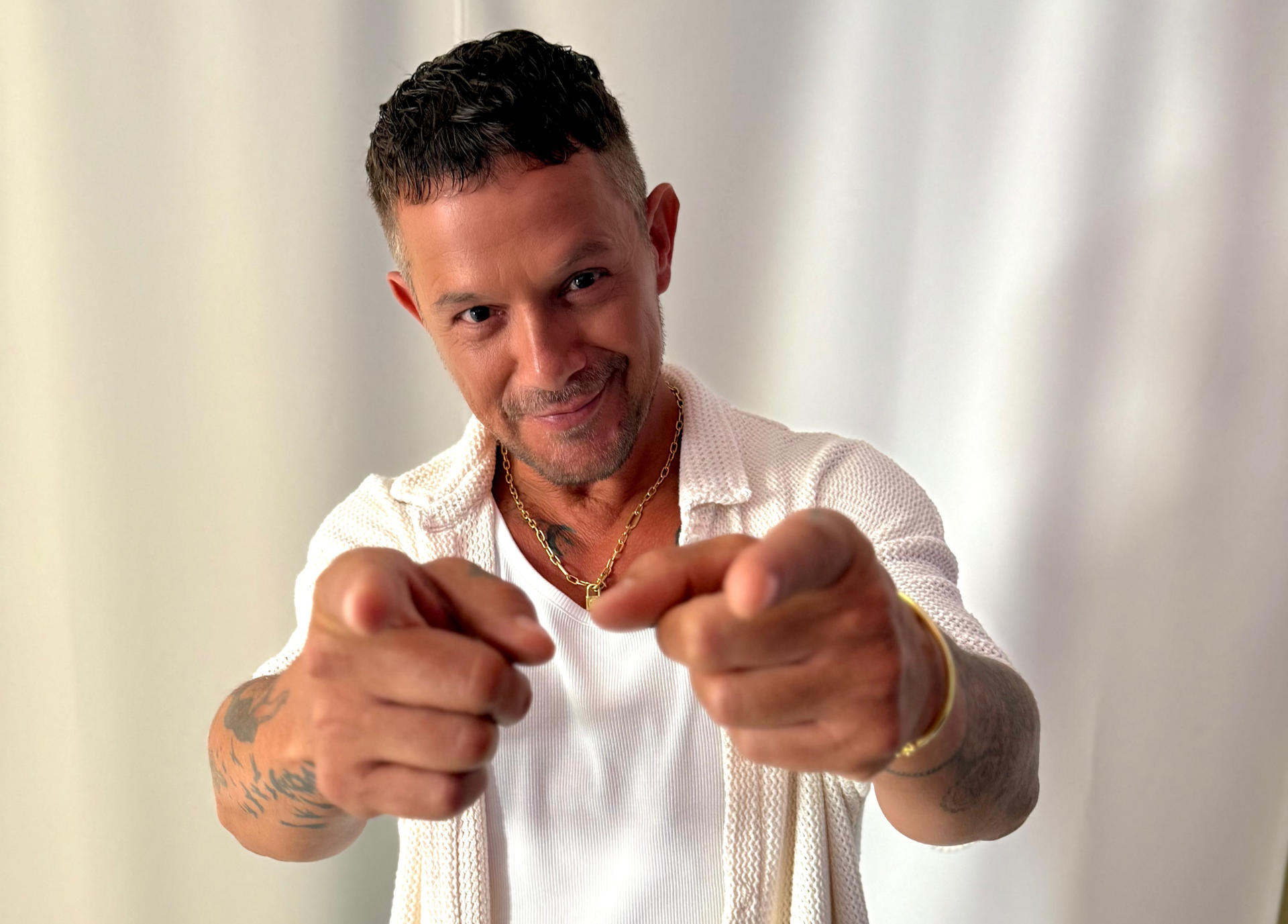 Alejandro Sanz respondió a fuertes acusaciones de su fanática: “Te dije que no”