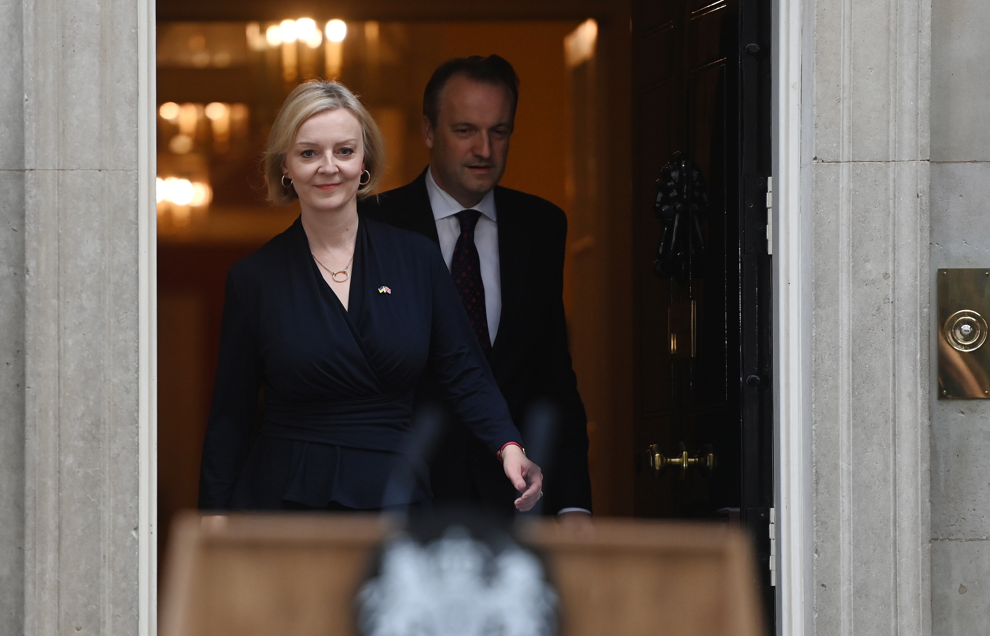 El rol que jugaron los medios británicos en el ascenso y descenso de Liz Truss