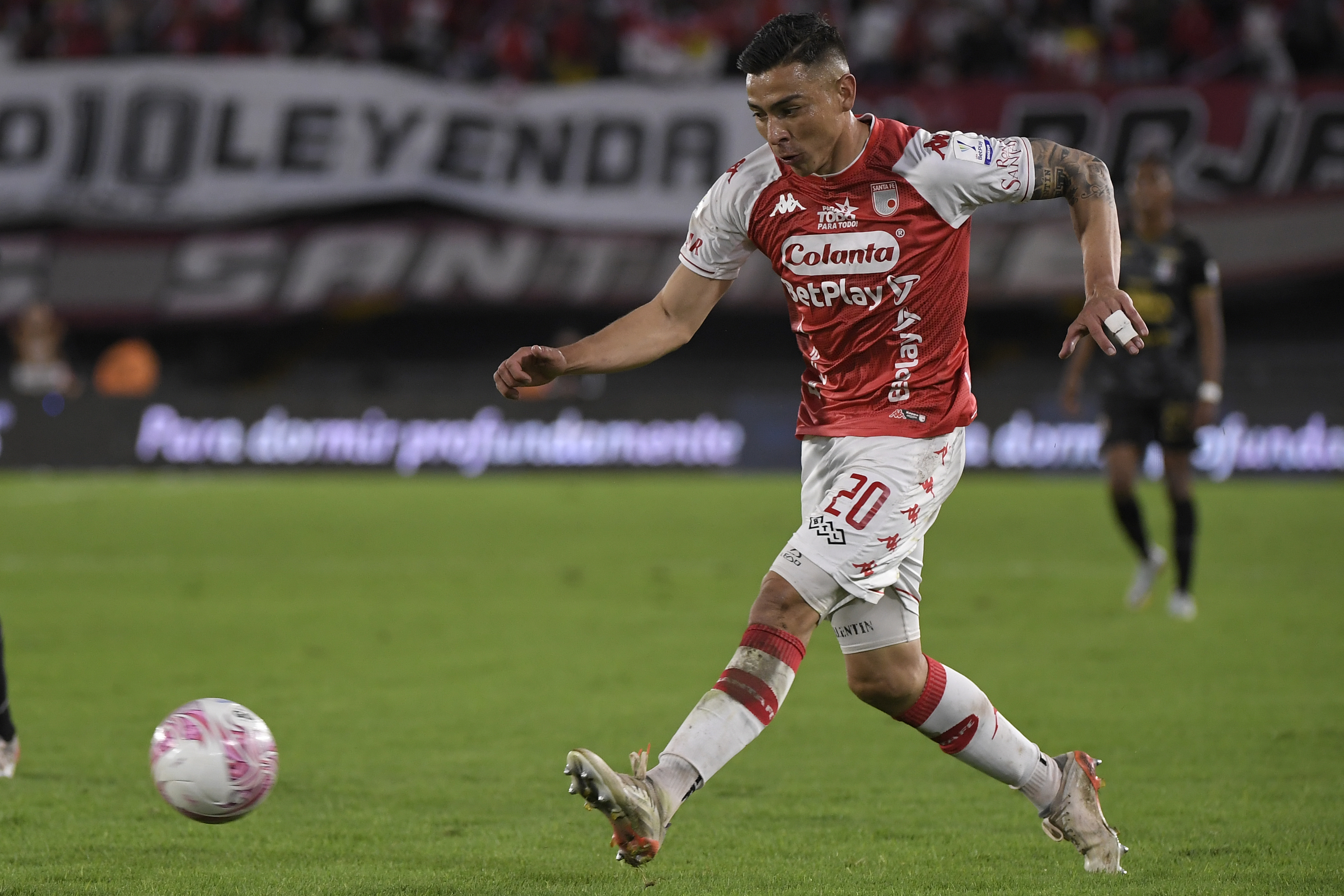 Futbolista colombiano, centrocampista de Santa Fe en el partido ante Once Caldas por la fecha veinte de la Liga Betplay 2022-II.