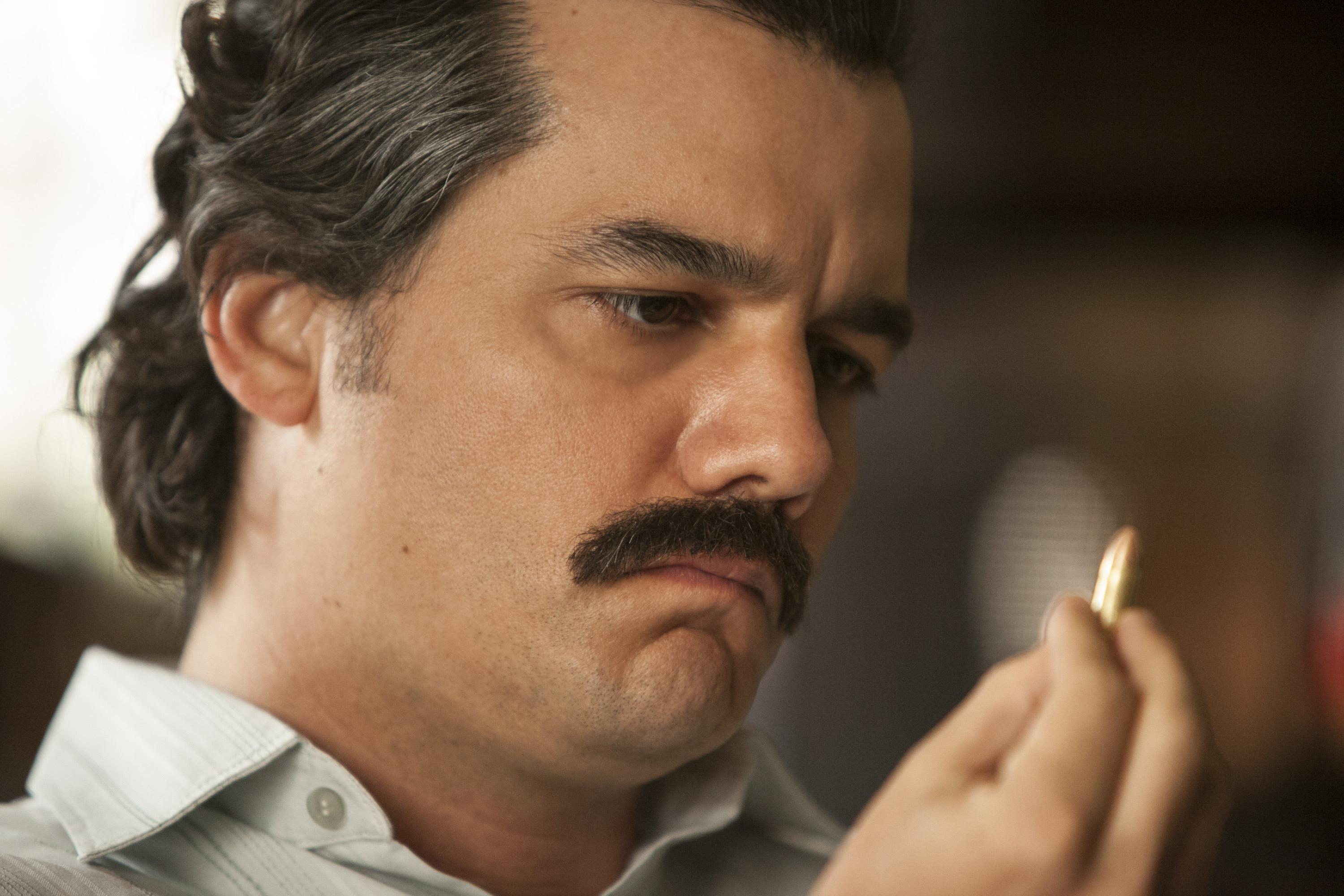 Hermano de Pablo Escobar dice que Netflix debería contratar sicarios por seguridad