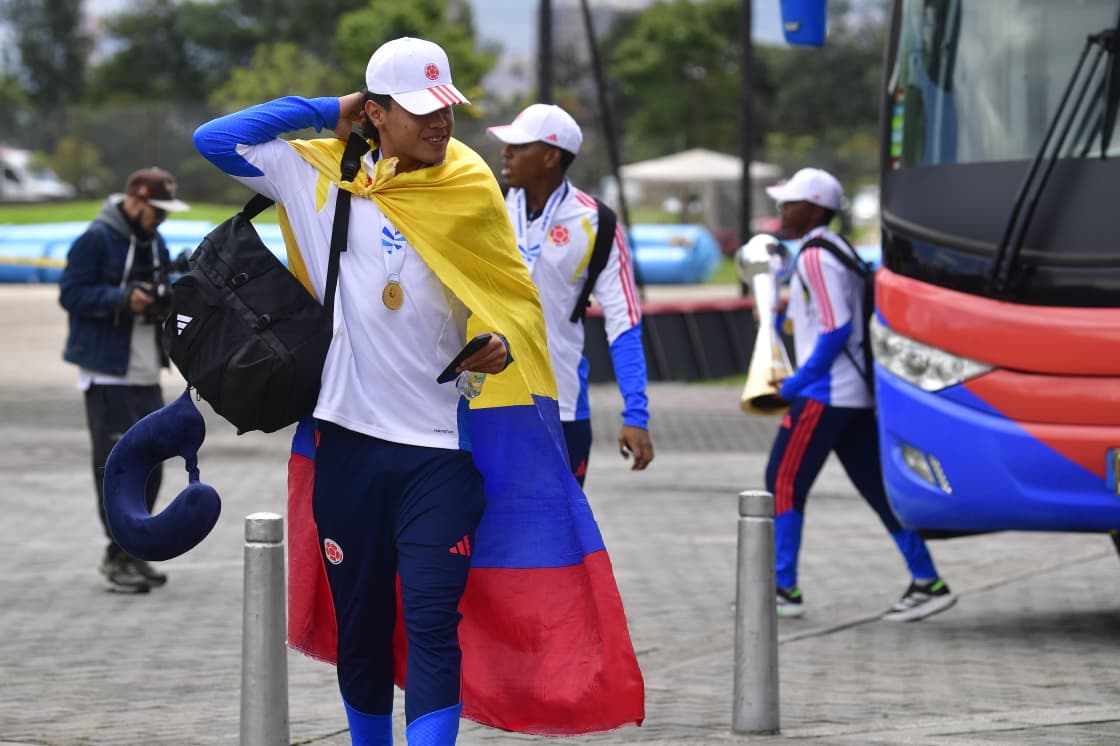 Galería del recibimiento del equipo Sub-17 de Colombia luego del título en el Sudamericano.