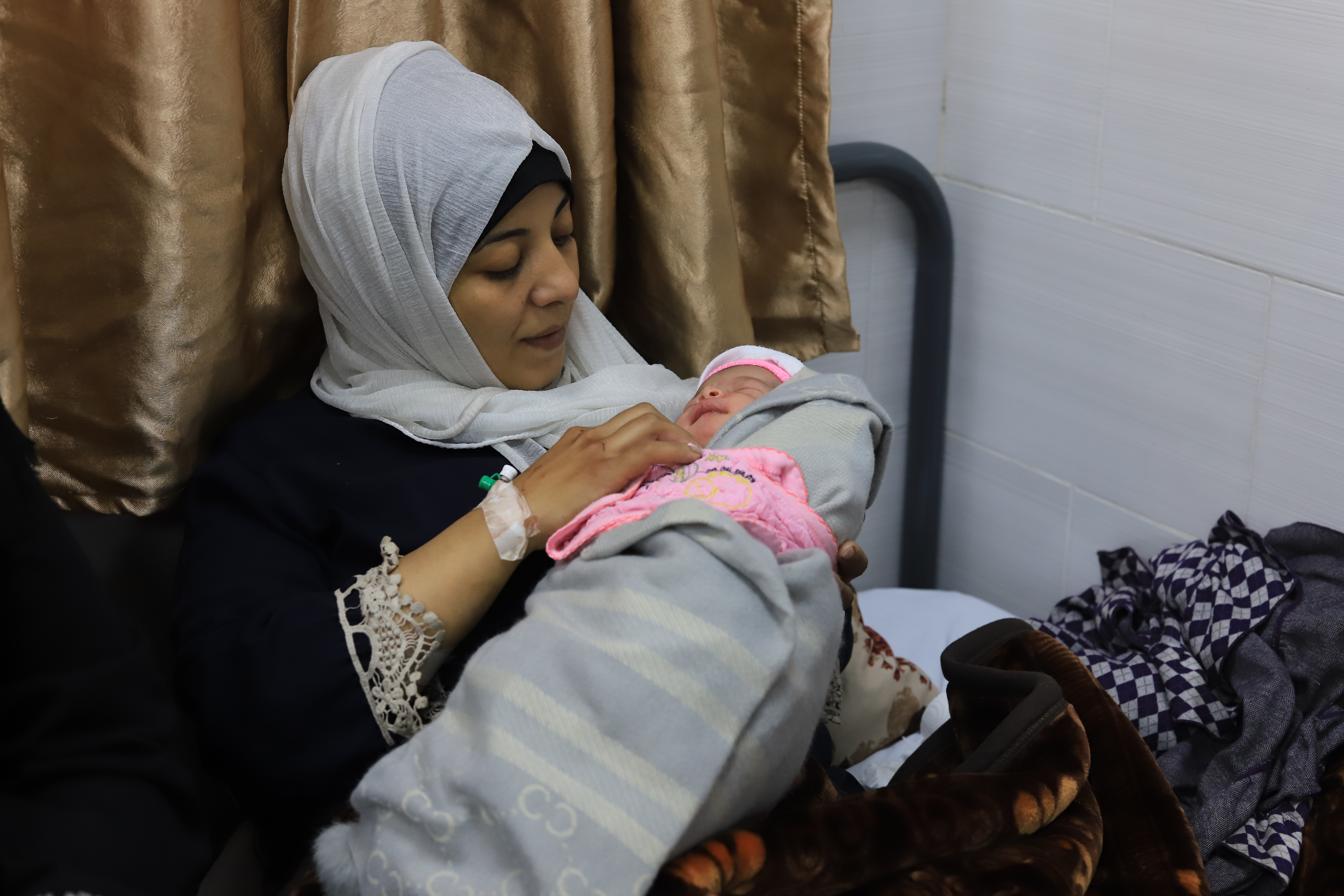 “En Gaza, día a día es una lucha”: así es dar a luz en medio de la guerra